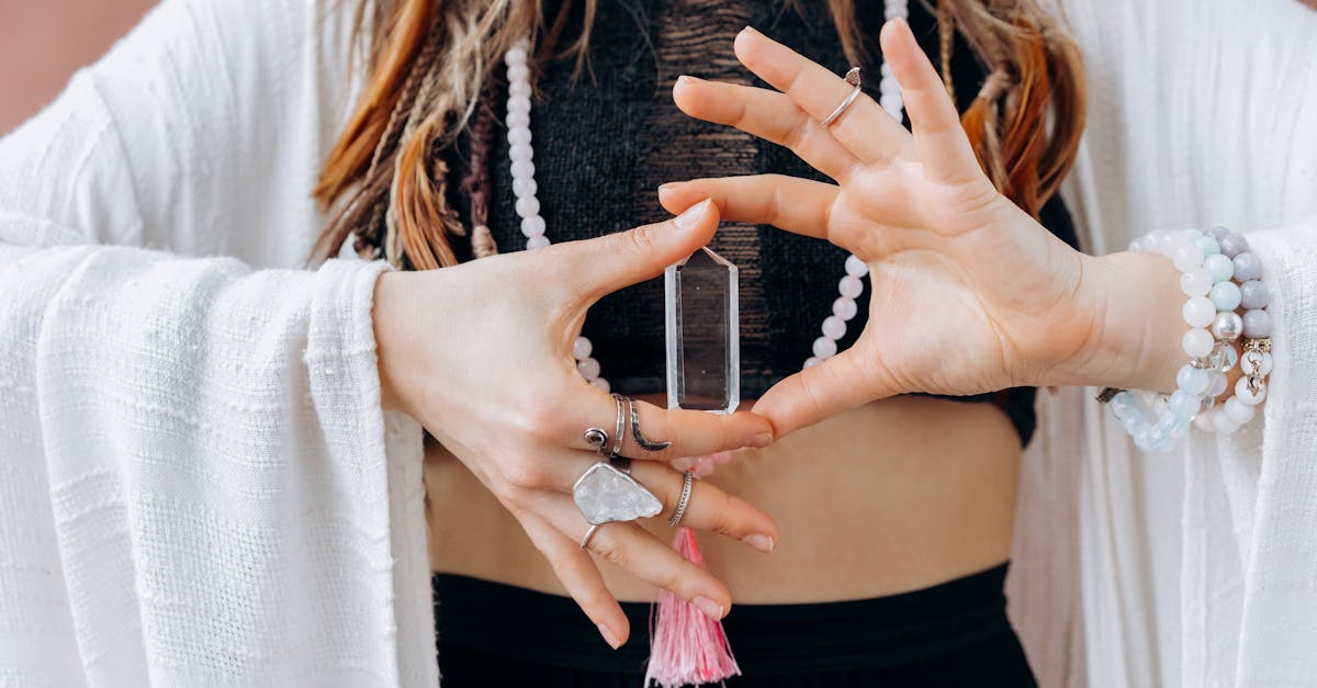 découvrez les causes, les symptômes et les solutions pour lutter contre la mauvaise haleine. améliorez votre hygiène bucco-dentaire et retrouvez une haleine fraîche au quotidien.