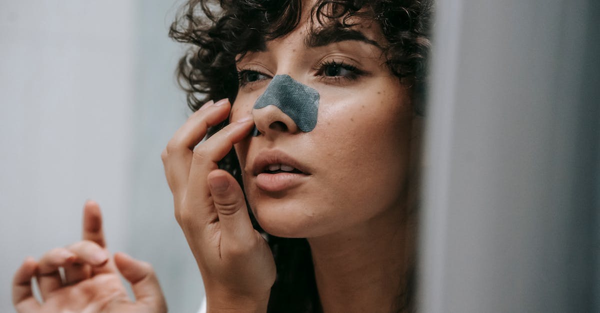 découvrez tout ce que vous devez savoir sur les points noirs : causes, traitements et conseils pour une peau saine et éclatante. transformez votre routine de soins de la peau avec nos astuces efficaces.