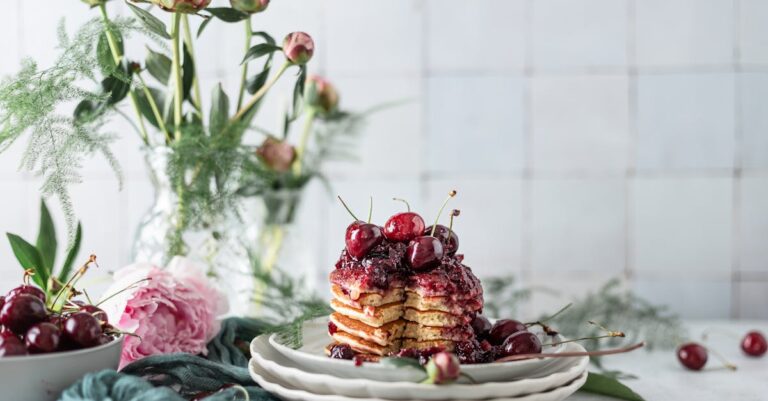 découvrez l'univers envoûtant des confitures florales, où chaque pot renferme des saveurs délicates de fleurs éclatantes, alliant douceur et originalité. idéales pour égayer vos petits-déjeuners ou vos desserts, ces confitures artisanales vous invitent à un voyage gustatif inoubliable.