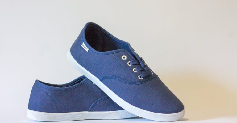 découvrez notre collection de chaussures tendance et confortables pour toutes les occasions. explorez des styles variés allant des baskets aux sandales, alliant qualité et design moderne.