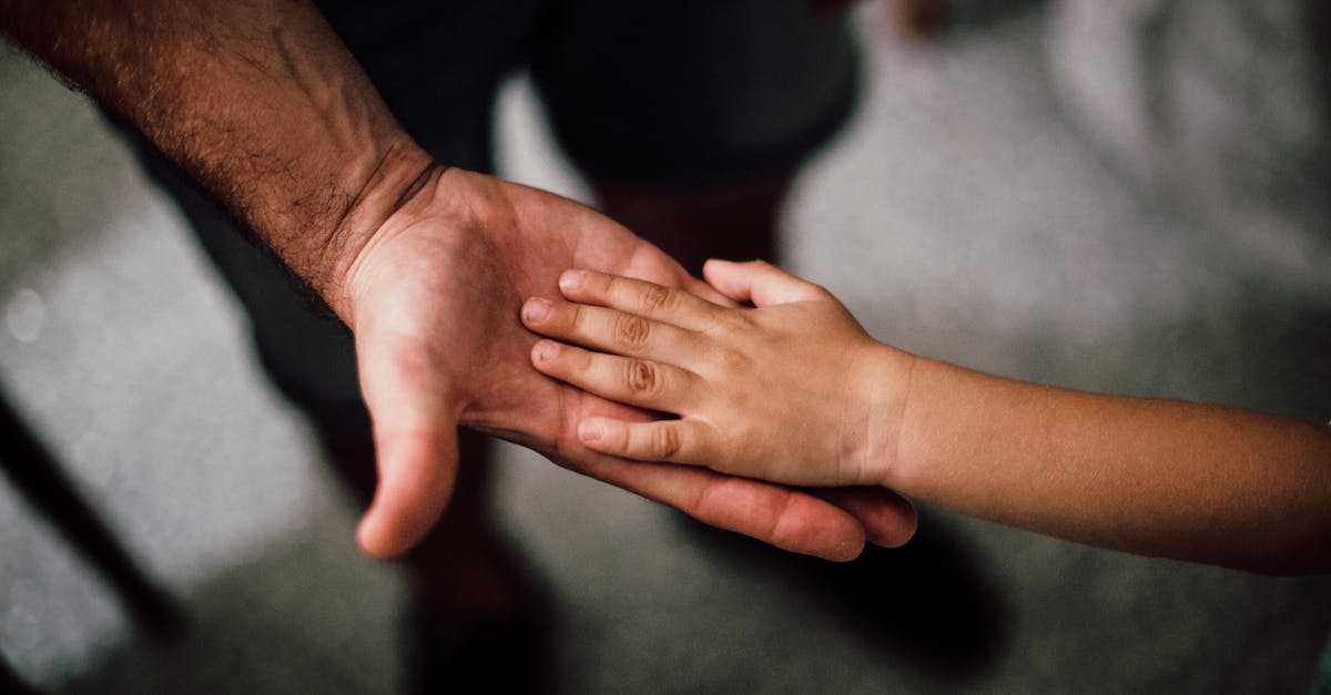 découvrez le meilleur des soins des talons pour des pieds en pleine santé. profitez de conseils et de produits efficaces pour prévenir et traiter les douleurs, les callosités et sécheresses. offrez à vos pieds le confort qu'ils méritent!