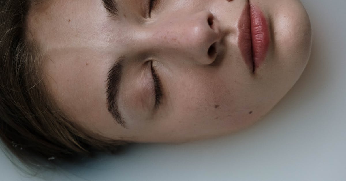 découvrez tout sur les grains de beauté (mole) : leurs types, caractéristiques, méthodes de détection et conseils pour les soins de la peau. informez-vous sur l'importance de surveiller votre peau et quand consulter un professionnel.