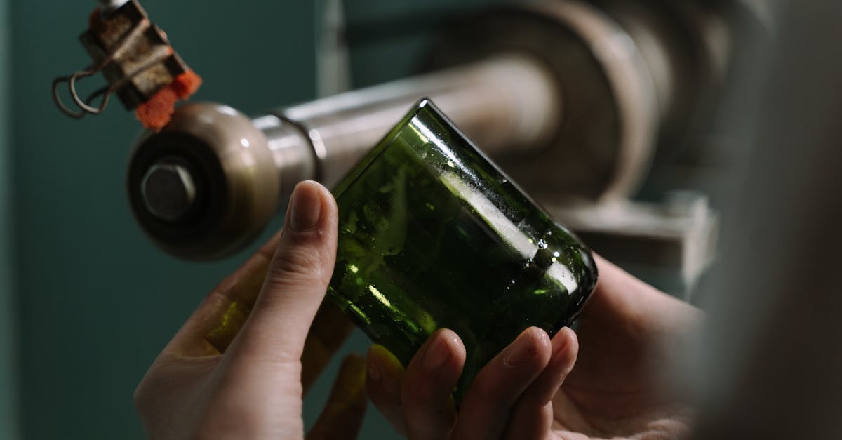 découvrez l'art de l'upcycling : transformez vos objets et matériaux usagés en créations uniques et durables. apprenez à donner une seconde vie à vos biens, tout en réduisant les déchets et en adoptant une approche éco-responsable.
