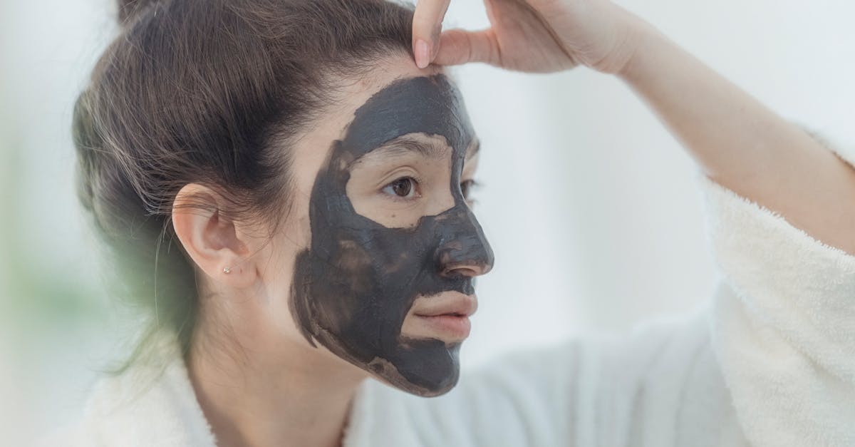 découvrez tout ce que vous devez savoir sur les points noirs : causes, traitements efficaces et conseils pour prévenir leur apparition. obtenez une peau éclatante et saine en apprenant à gérer ce problème courant.